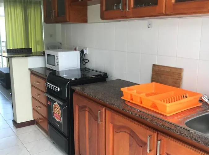 Lägenhet Royale Self Catering *