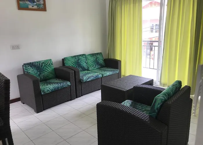 Lägenhet Royale Self Catering *