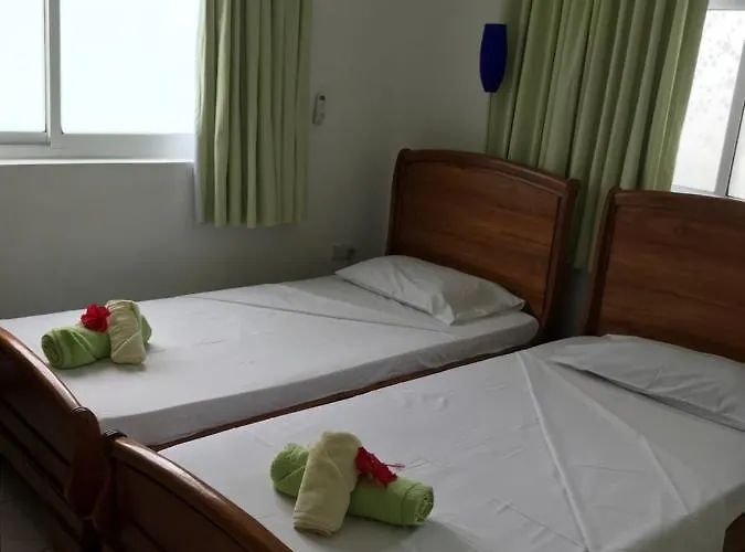 Royale Self Catering * Anse Royale
