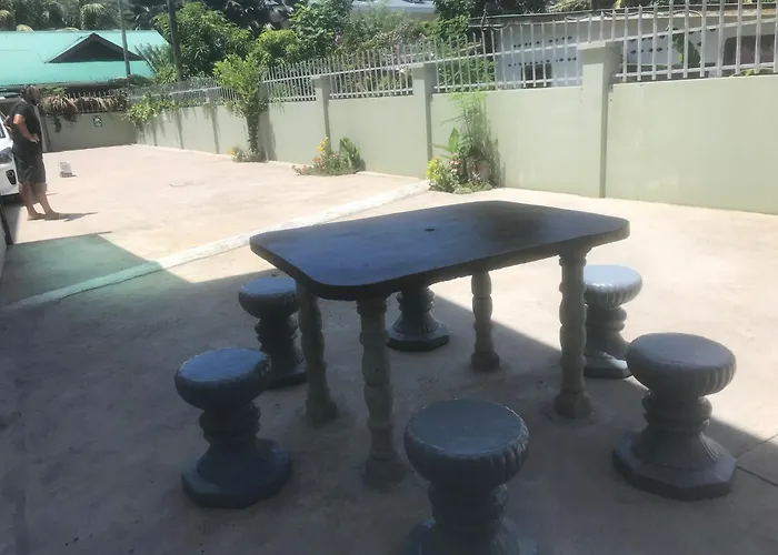 Royale Self Catering *
